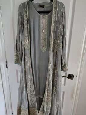 Embroidered Long Sheer Ethnic Jacket Set - Light Gray